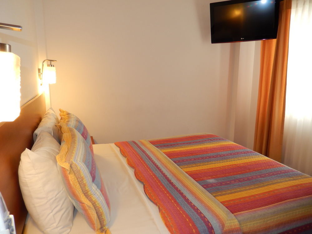 Premium Suites Business Aparthotel Equipetrol サンタ・クルス・デ・ラ・シエラ エクステリア 写真