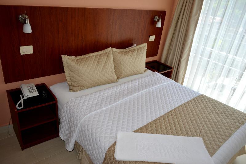 Premium Suites Business Aparthotel Equipetrol サンタ・クルス・デ・ラ・シエラ エクステリア 写真